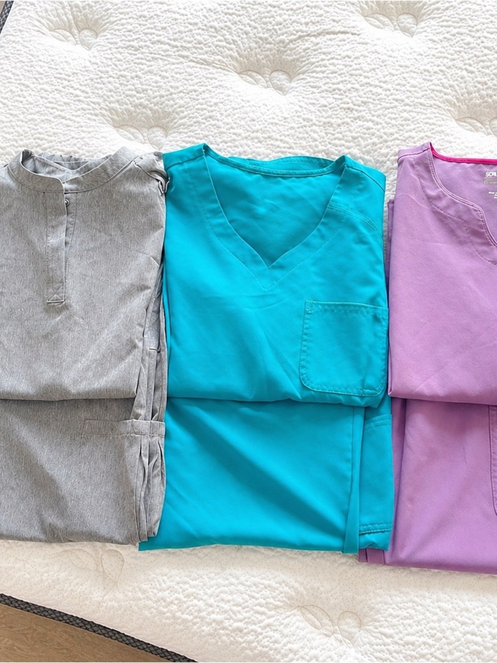 Women’s Large Scrub Lot - Grey Lavender Turquoise Fascia